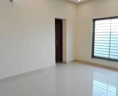 Prime Location 1000 Square Feet Flat For rent In I-8