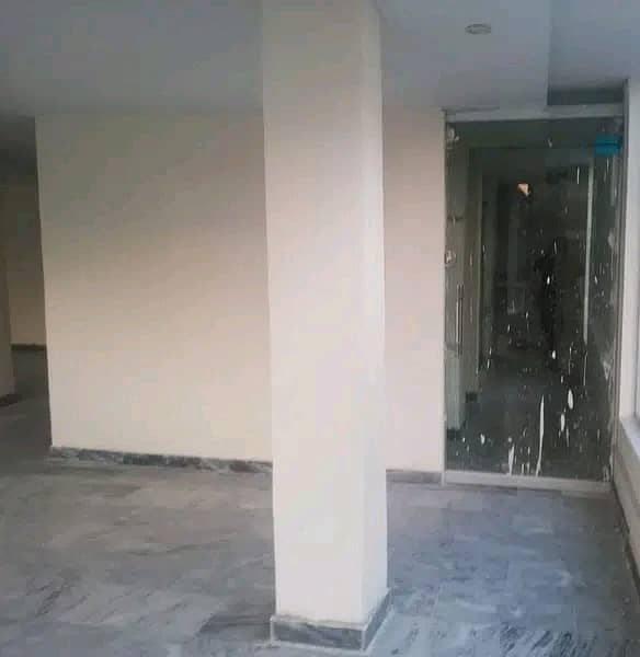 A Prime Location Office Of 850 Square Feet In Rs. 250000 1