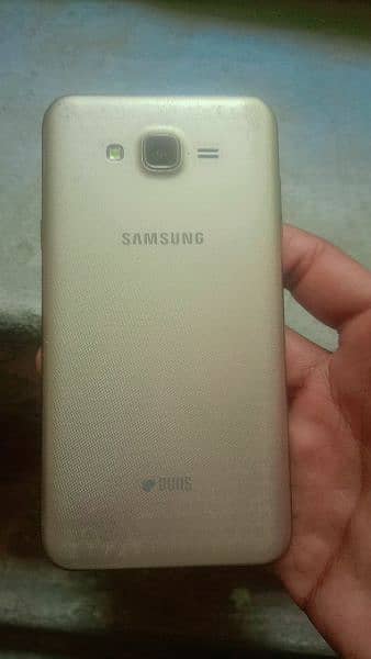 Samsung j7 Core paison ki jarurat hai isliye Sel kar raha 03056455631 3