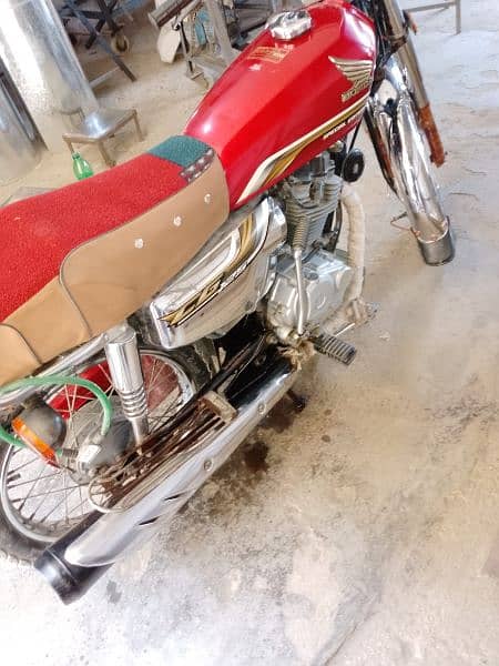 Honda 125 SE Excellent 4