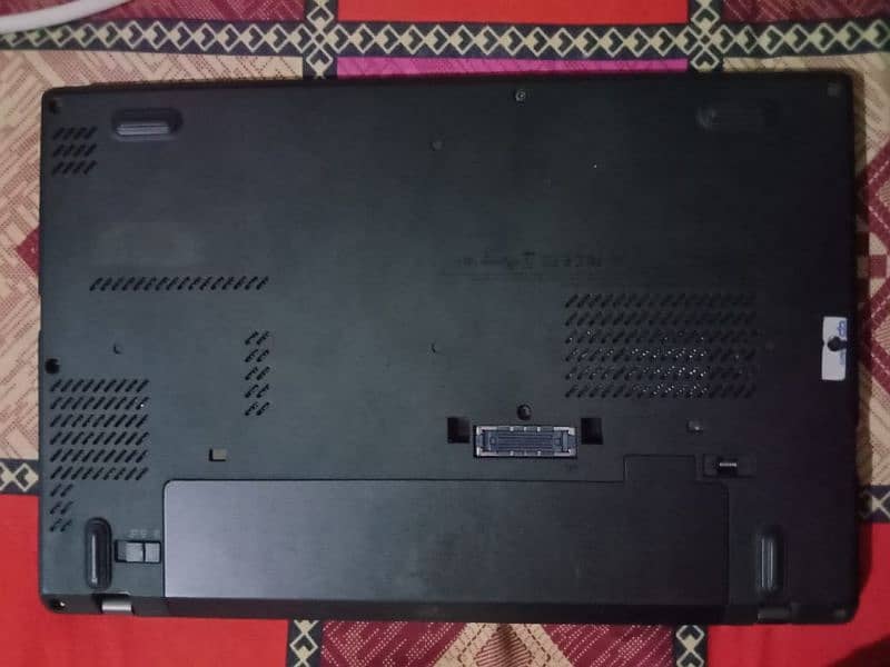 Lenovo Thinkpad core i5 5th Generation 7