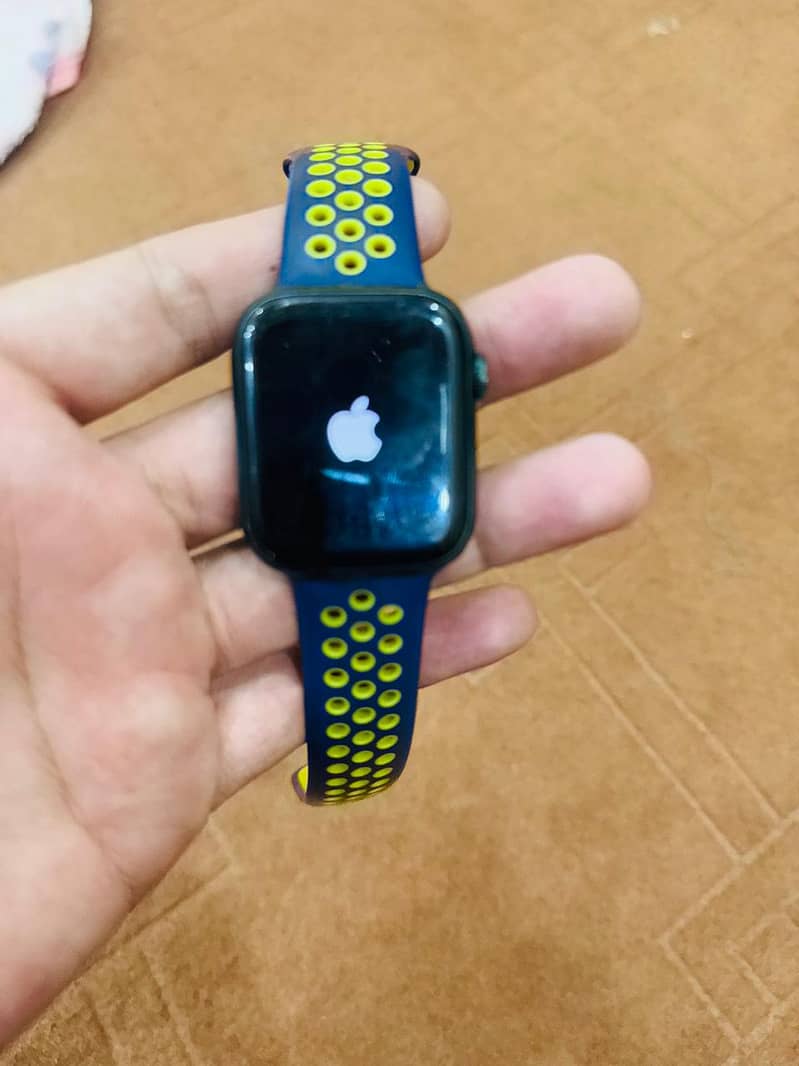 Apple smart watch series 7 2