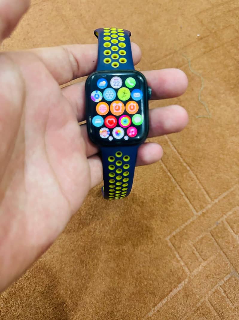 Apple smart watch series 7 10