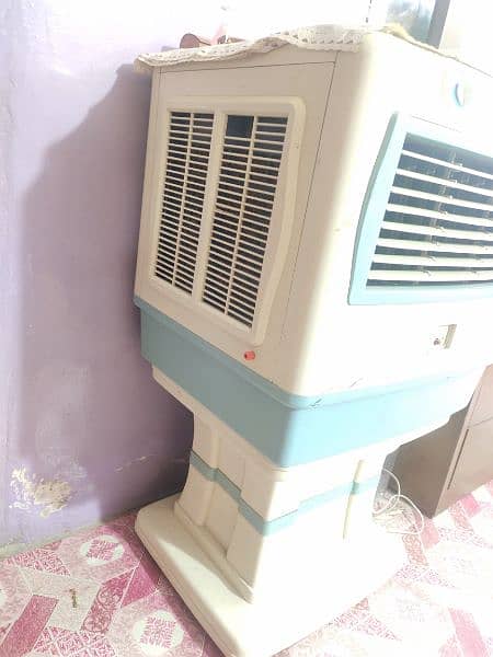 Air cooler for (sell)
Gfc room cooler
Price= 15000 2
