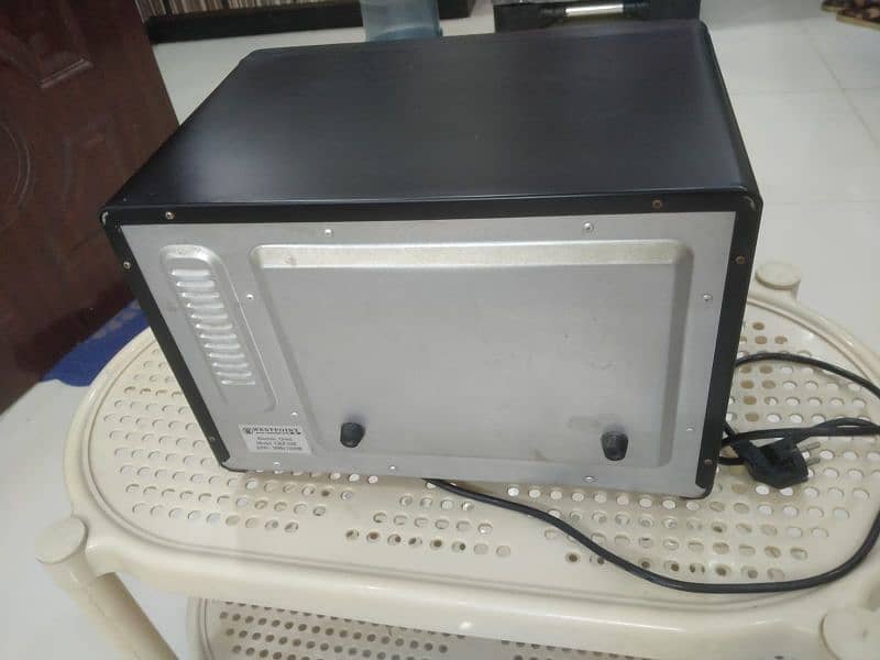 Westpoint Electric Oven like new 4