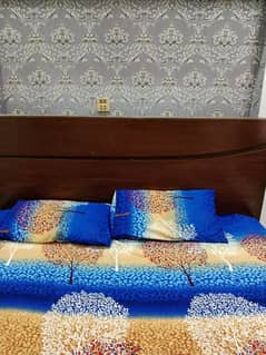 Bed and side tables for sale 0