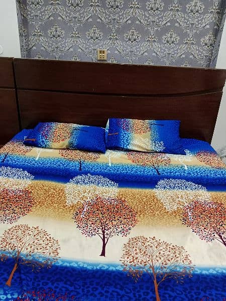 Bed and side tables for sale 1