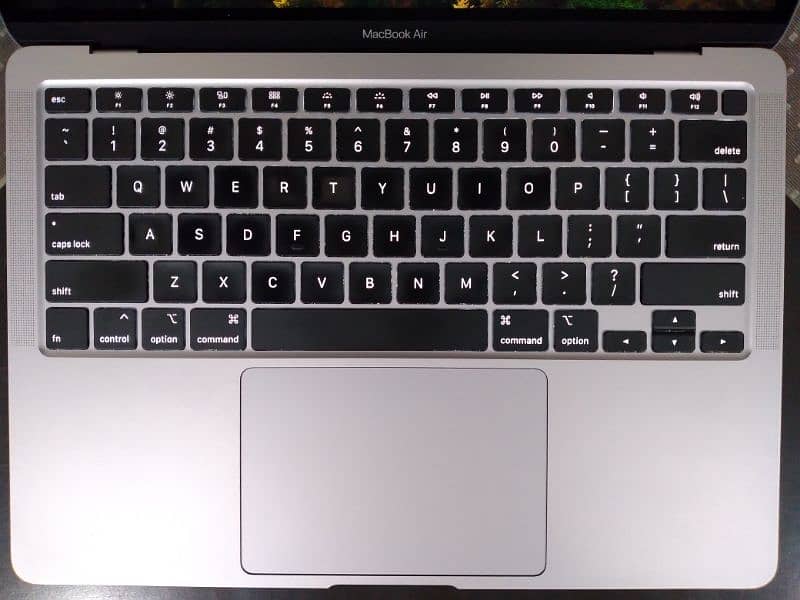 Macbook Air 2020 Intel CTO (16/256). 2