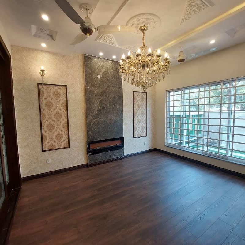 10 Marla House For Rent In Jasmine Block Bahria Town Lahore 3