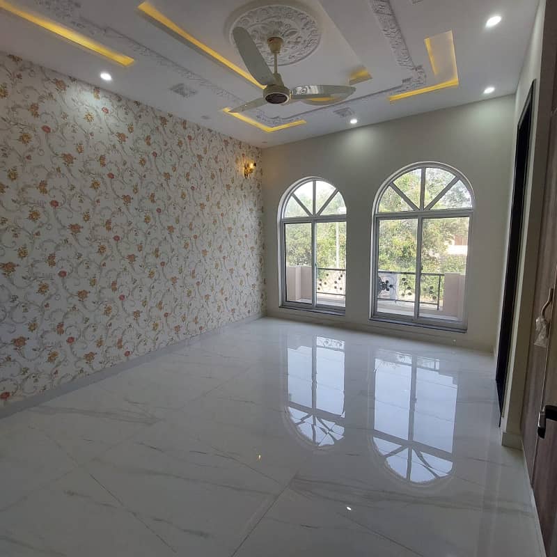 10 Marla House For Rent In Jasmine Block Bahria Town Lahore 14