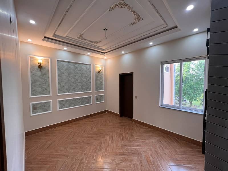 Prime Location House For Sale In Lahore 26