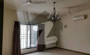 A 500 Square Yards Upper Portion Located In F-7 Is Available For rent 0