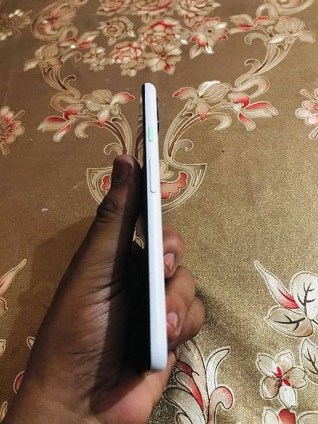 pixel 4a 5g 10/10 condition only set 3