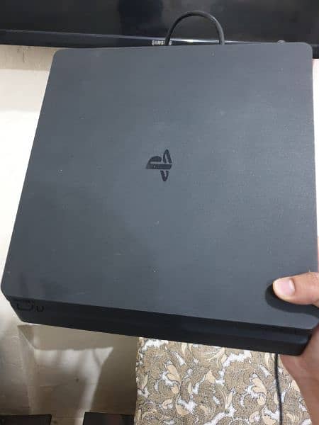 Ps4 Slim 500 gb with Orignal Box Available 2 Controllers and 2 CD 6