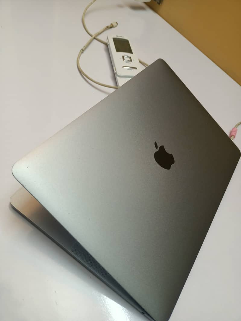 Apple Macbook Pro 2017 cori5 2