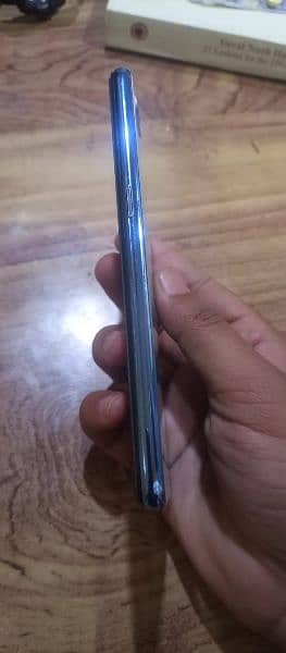 Oppo f9 pro in outstanding condition 2