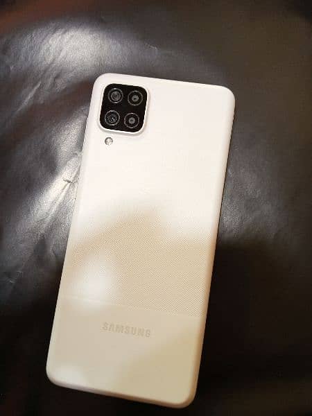 Samsung Galaxy A12 4