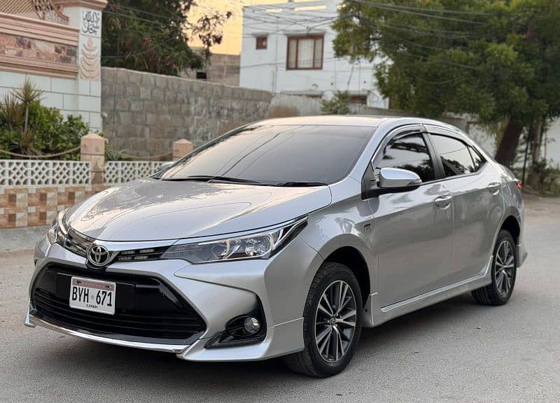 Toyota Corolla Altis 2023 1