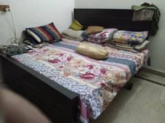 Double Bed for Sell with Dressing