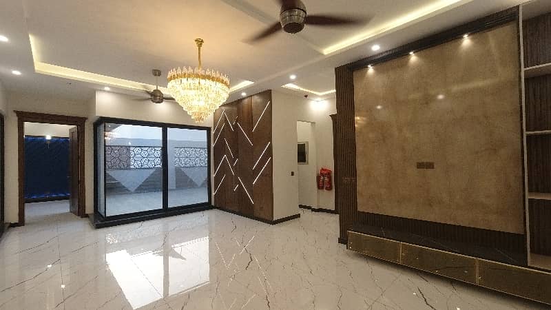 1 Kanal House For Sale In DHA Phase 7 Lahore 31