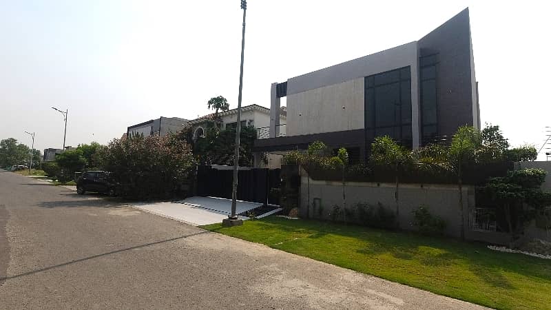1 Kanal House For sale Available In DHA Defence 3