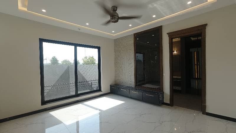 1 Kanal House For sale Available In DHA Defence 11