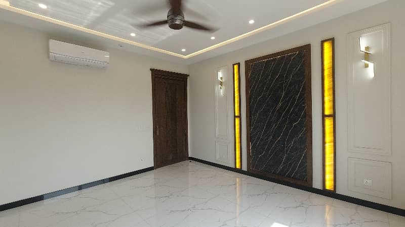 1 Kanal House For sale Available In DHA Defence 12