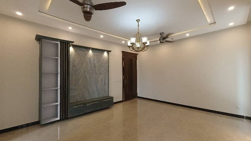 1 Kanal House For sale Available In DHA Defence 15