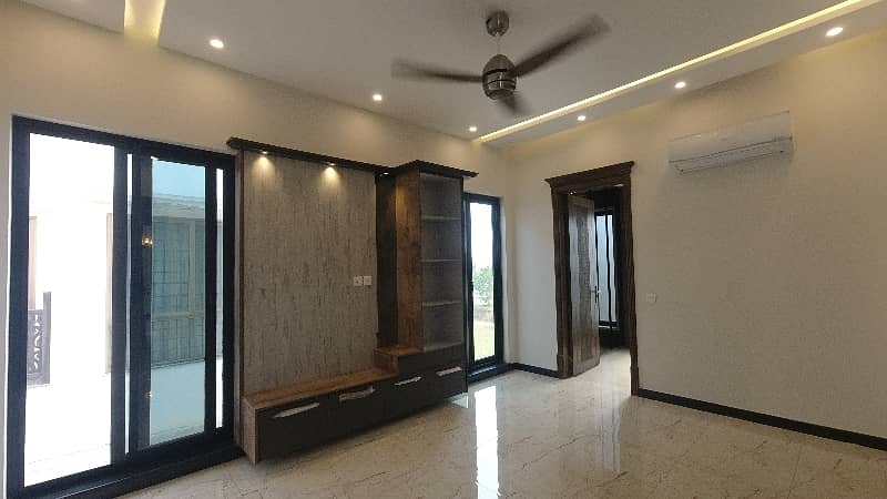 1 Kanal House For sale Available In DHA Defence 28
