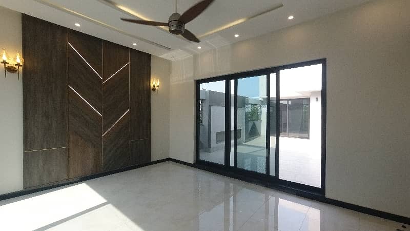 1 Kanal House For sale Available In DHA Defence 31