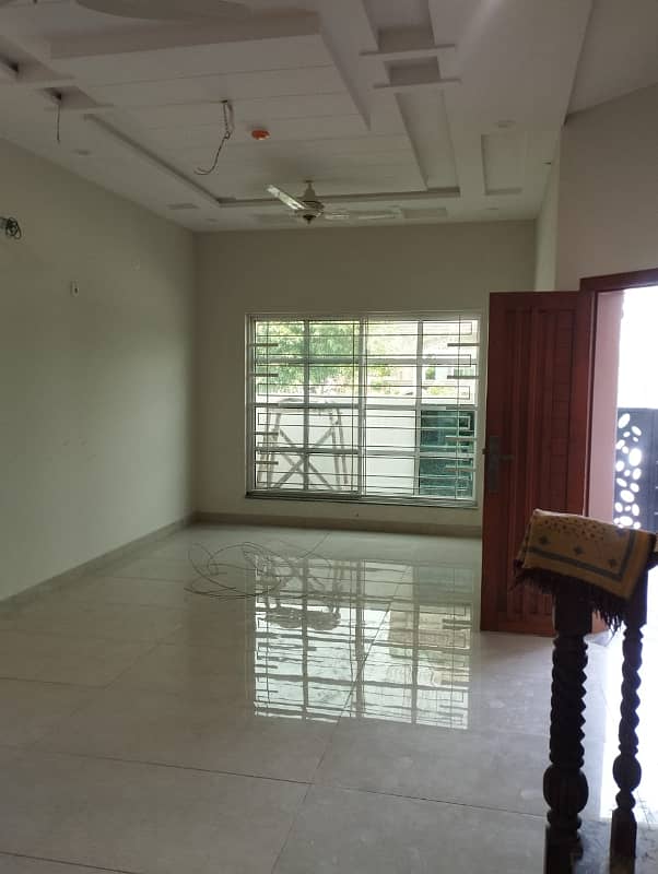 10 Marla Full House Available For Rent In Formanites Housing Scheme. 17