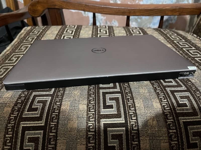 DELL XPS 13 9360 CI7 7TH GEN 8/512 3