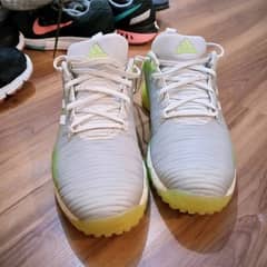Adidas slightly used running shoes in cheap price