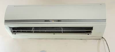 very good condition Gree AC 1.5 Ton