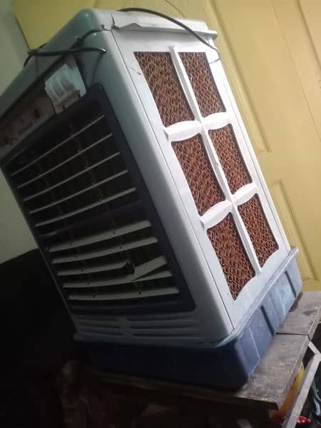 12volts DC air cooler with new water mates 1