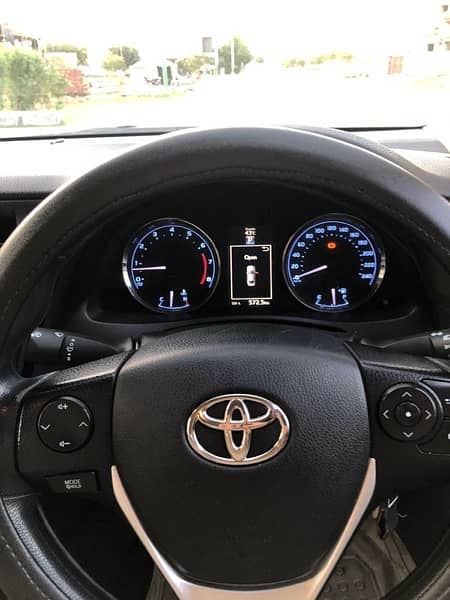 Toyota Corolla Altis 2017 Automatic 13