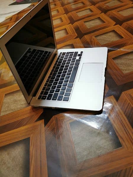 macbook air 2017 8gb ram 128gb ssd same as new 1