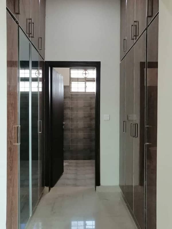 Brand New 10 Marla 3 Bedrooms Apartment For Sale Askari 11 Sector D 16