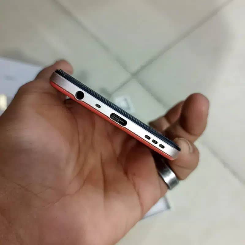 Oppo F 17 8/128, 10/10 condition with org dabba only 1