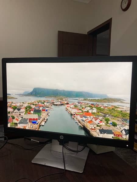 HP LCD Elite Display E232 24 Inch 1