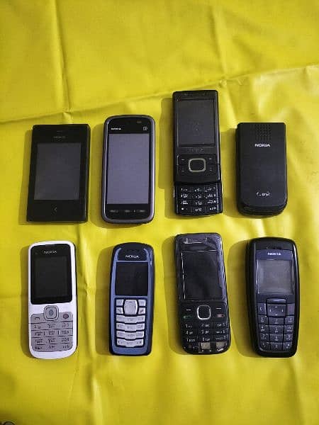 nokia , Sony Ericsson, Samsung, Motorola 8