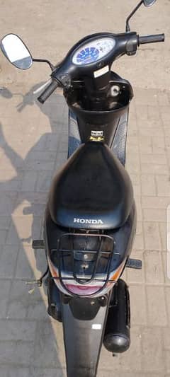 Honda Dio four stroke scooty