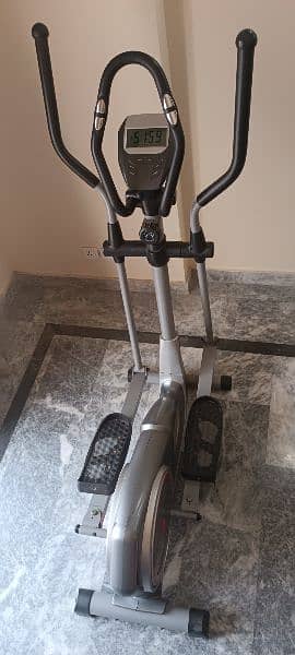 Elliptical Exercise Machine 14