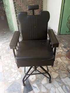 saloon chair good condition