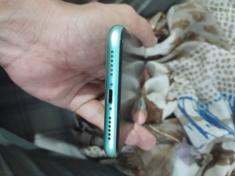 iPhone 11 non pta water pack 3