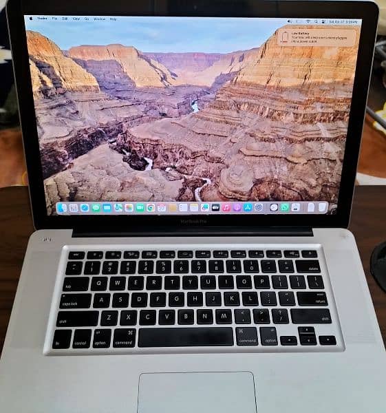 MacBook Pro 15 inch 1