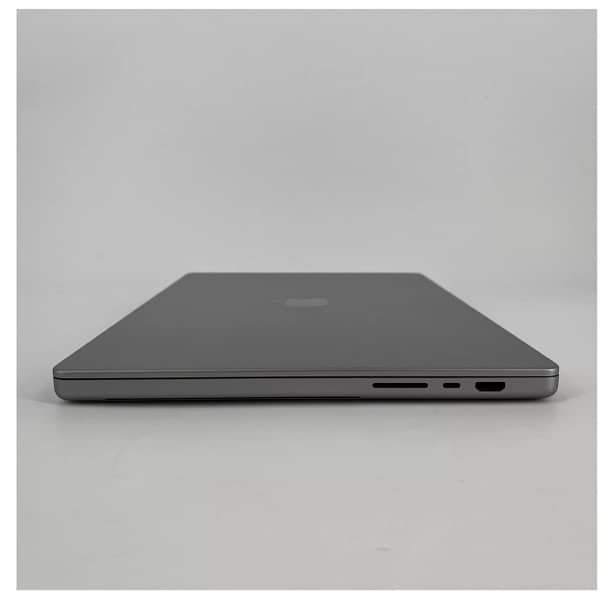 Macbook Pro m1 Max 10 core cpu 32 core gpu 32gb ram 1tb storage 10