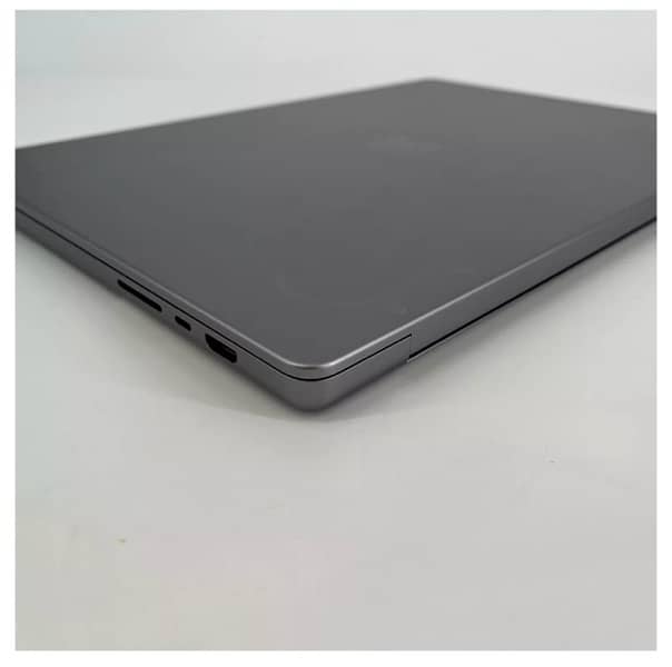 Macbook Pro m1 Max 10 core cpu 32 core gpu 32gb ram 1tb storage 11