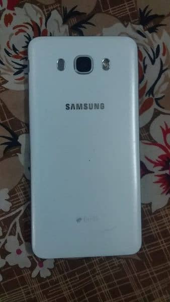 Samsung Galaxy j7 4