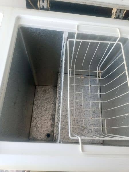 pel deep freezer genuine condition like new 1